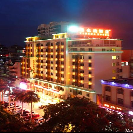 Hanting Express Sanya The First Market Branch Hotel Buitenkant foto